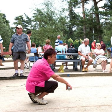 Gezelligheid troef op de petanquebanen